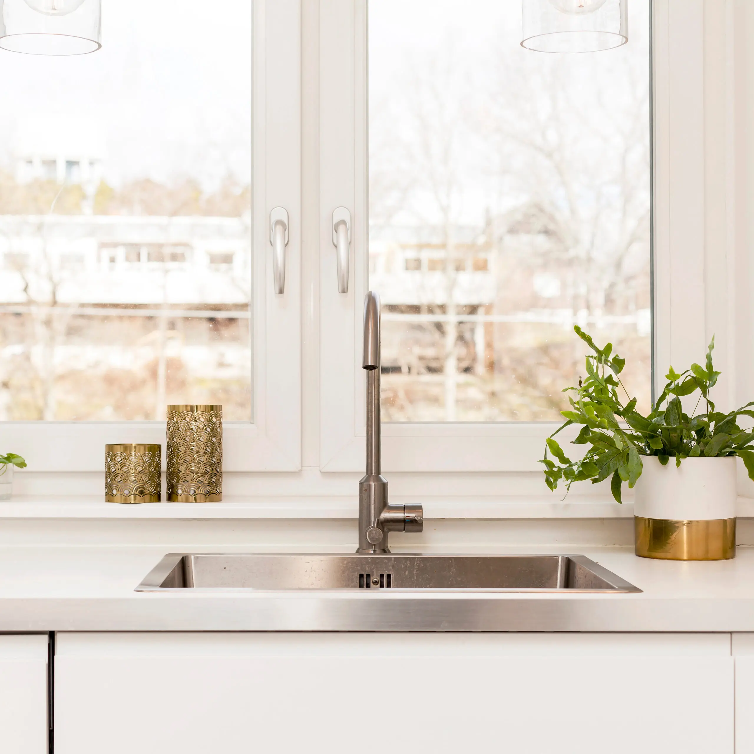 Kitchen-Sink-Stock-Photo-(1)